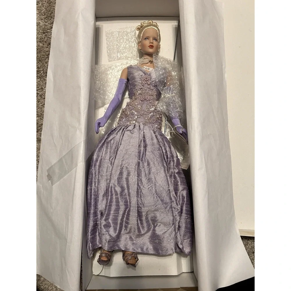 Robert Tonner Doll IRIS Limited Edition 19